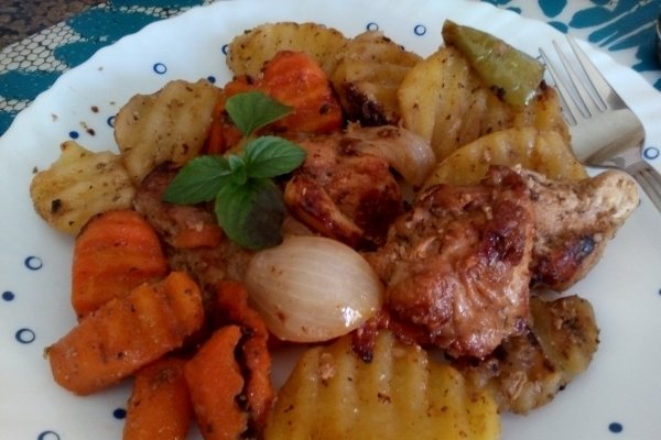 Piept de pui cu legume la gratar (in tava grill pe aragaz)